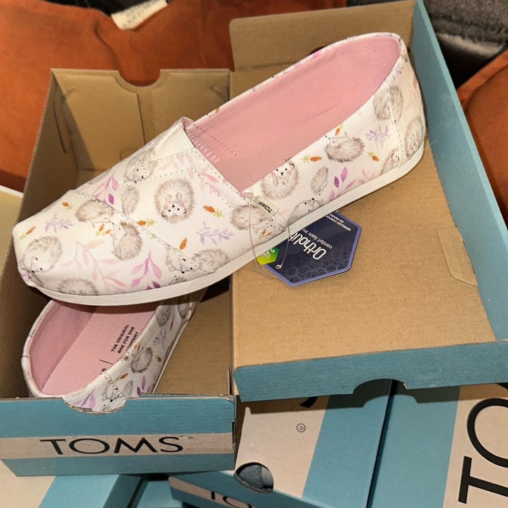 Women’s Toms Shoes